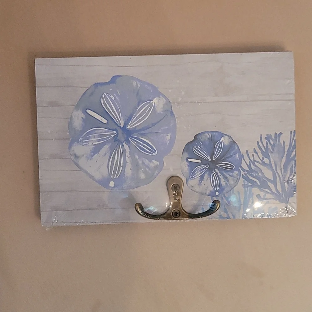 💚5/$20💚 Sand Dollar Ocean theme small hook